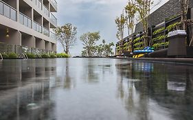 Mayaana Beach Resort Pattaya - Formerly Golden Tulip Pattaya Beach Resort